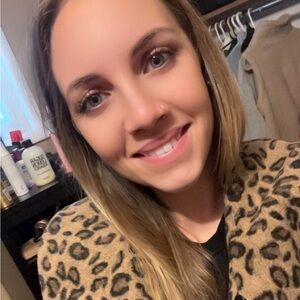 Meet your Posher, Lena